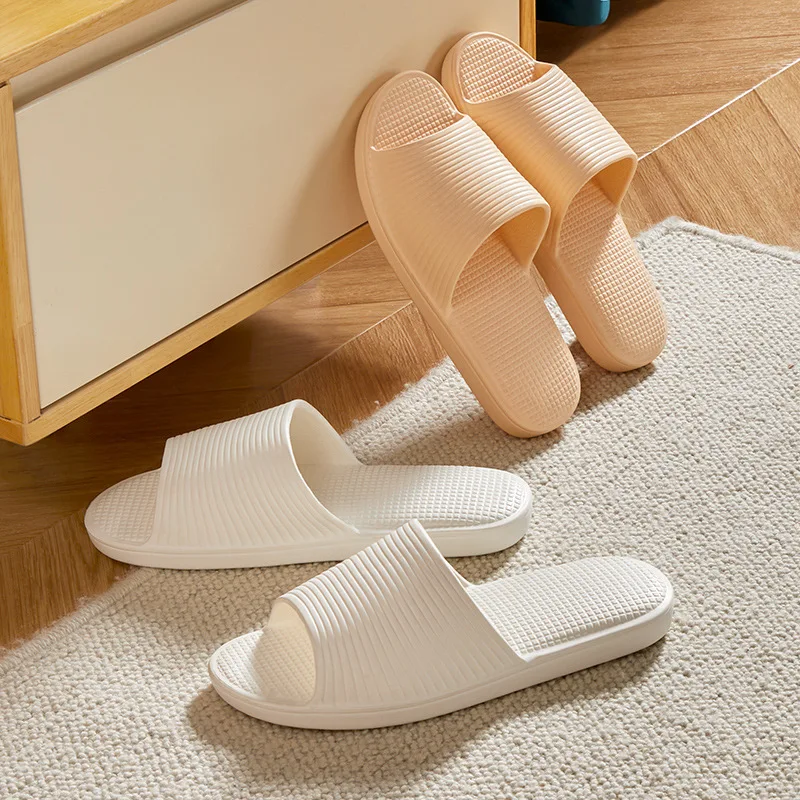 Летние Тапочки для ванной, женские сандалии с мягкой подошвой
Летние Тапочки для ванной, женские сандалии с мягкой подошвой