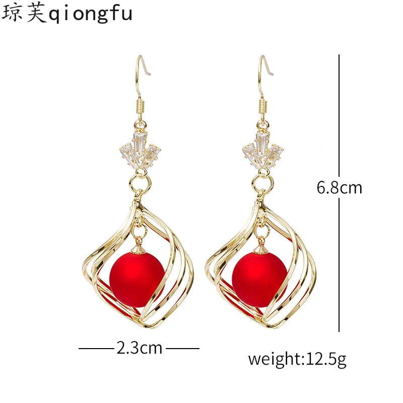 South Korea new fund fashion water drops ground arene pearl earring contracted temperament elegant long peacock New Year eardrop
South Korea new fund fashion water drops ground arene pearl earring contracted temperament elegant long peacock New Year eardrop