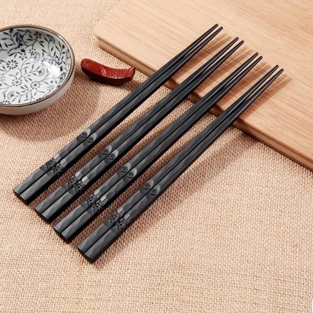 1 Pair Japanese Chopsticks Unbending Anti-slip Handles Alloy Japanese Sushi Chopsticks for Home
1 Pair Japanese Chopsticks Unbending Anti-slip Handles Alloy Japanese Sushi Chopsticks for Home