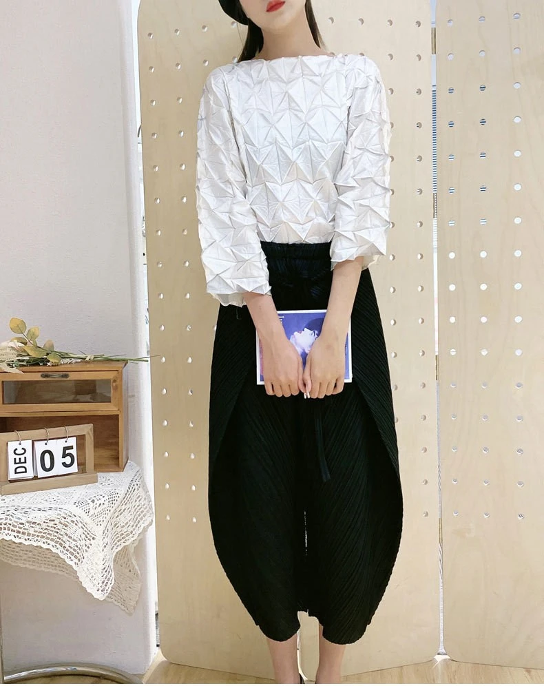 Women's Clothing Set 2021 NEW Solid Color Stretch Loose Plus Size Pant Suits White T-Shirt Top + Mid-Calf Length Black Trousers
Women's Clothing Set 2021 NEW Solid Color Stretch Loose Plus Size Pant Suits White T-Shirt Top + Mid-Calf Length Black Trousers