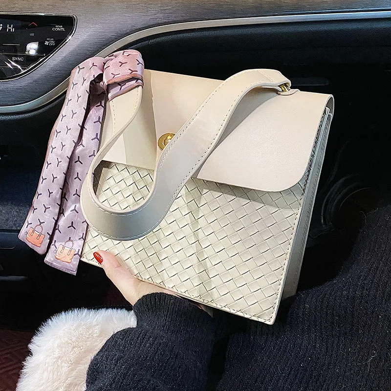 Spring Weave Small PU Leather Crossbody Bags for Women 2022 Luxury Brand Shoulder Bags Handbags Kawaii Square Bags Purses
Spring Weave Small PU Leather Crossbody Bags for Women 2022 Luxury Brand Shoulder Bags Handbags Kawaii Square Bags Purses