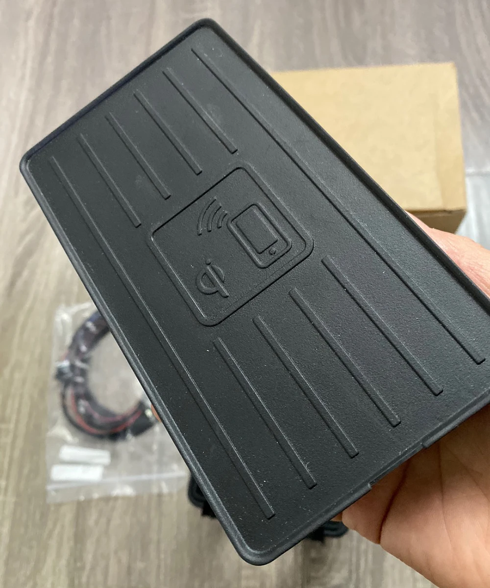 Для Audi A3 Q2 TT модуль беспроводного зарядного устройства 81A 035 502 фотоаксессуары зарядное устройство
Для Audi A3 Q2 TT модуль беспроводного зарядного устройства 81A 035 502 фотоаксессуары зарядное устройство