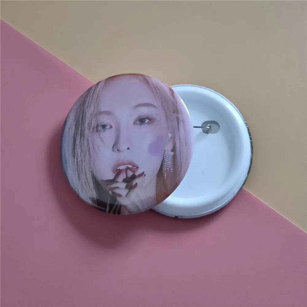 2pcs/set Red Velevt Brooch HD photo Print high quality metal badge Kpop Red Velevt new arrivals
2pcs/set Red Velevt Brooch HD photo Print high quality metal badge Kpop Red Velevt new arrivals