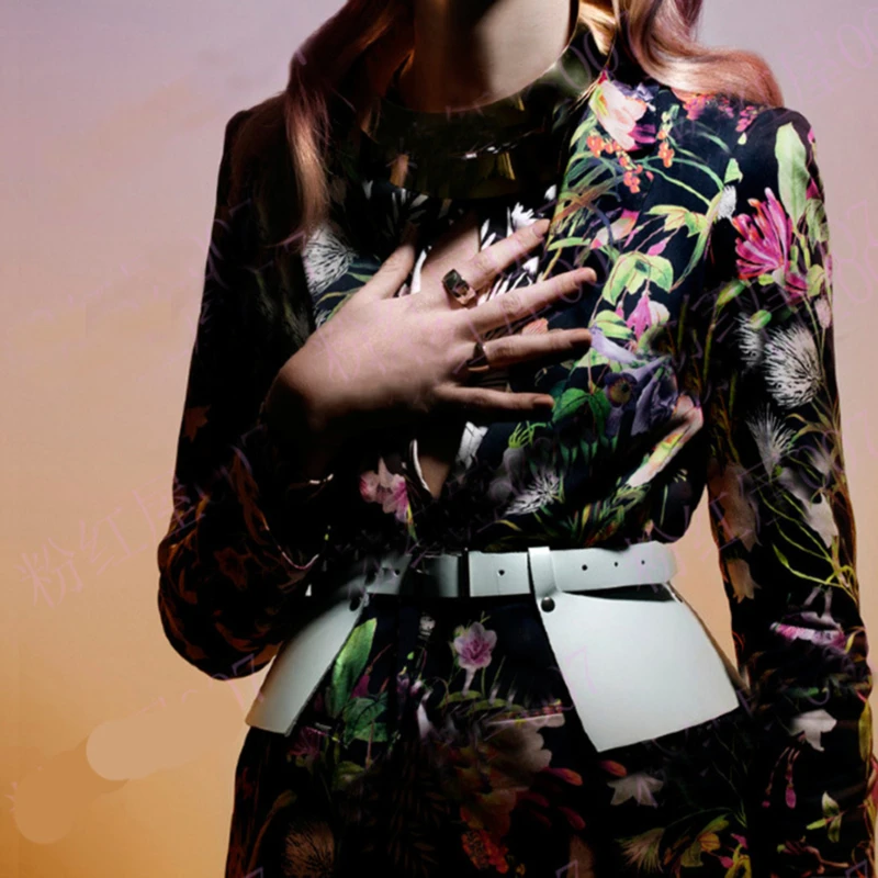 Ремень женский кожаный, с баской, квадратной пряжкой
Ремень женский кожаный, с баской, квадратной пряжкой