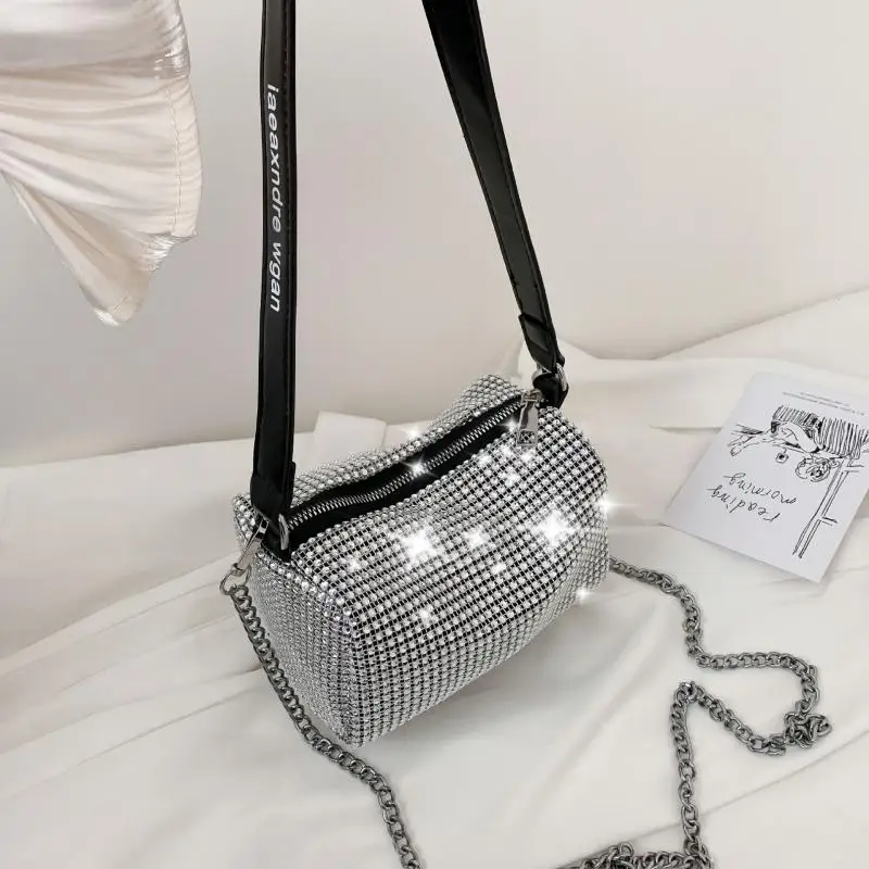 Fashion Sequin Small Tote for Women Chain Evening Bag Vintage Shoulder Crossbody Bag Female Party Pillow Bags Casual Handbags
Fashion Sequin Small Tote for Women Chain Evening Bag Vintage Shoulder Crossbody Bag Female Party Pillow Bags Casual Handbags