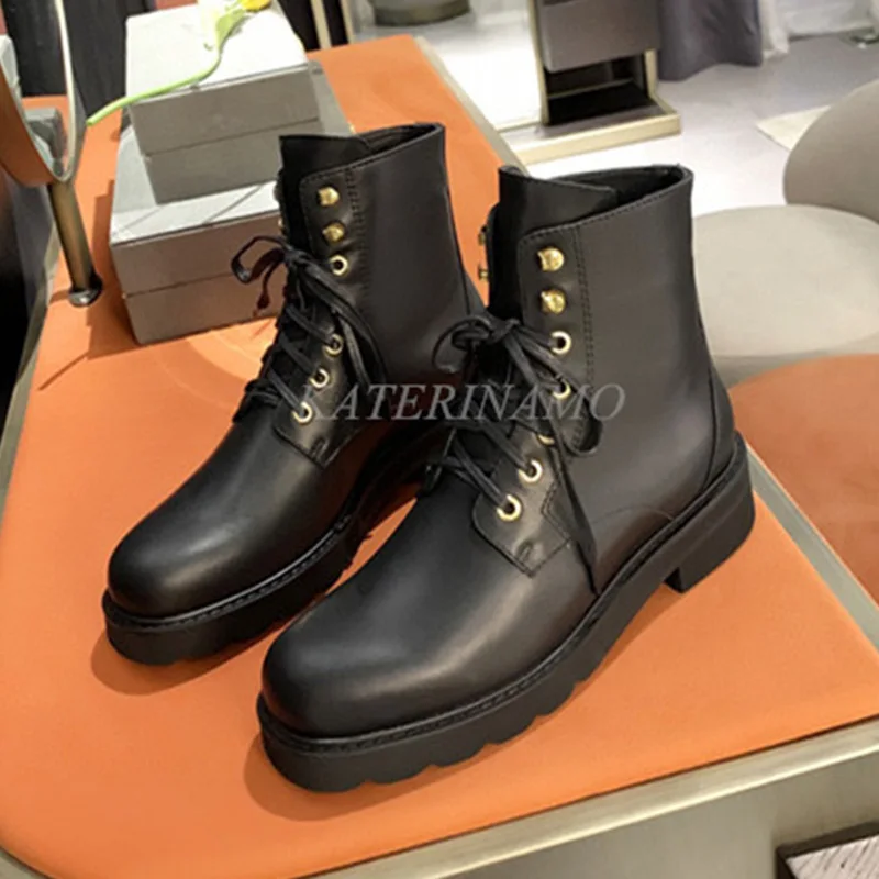 Genuine Leather Martin Boots Women Luxury Brand Lace Up Casual Round Toe Platform Fashion Top Quality Ladies Ankle Boots Shoes
Genuine Leather Martin Boots Women Luxury Brand Lace Up Casual Round Toe Platform Fashion Top Quality Ladies Ankle Boots Shoes