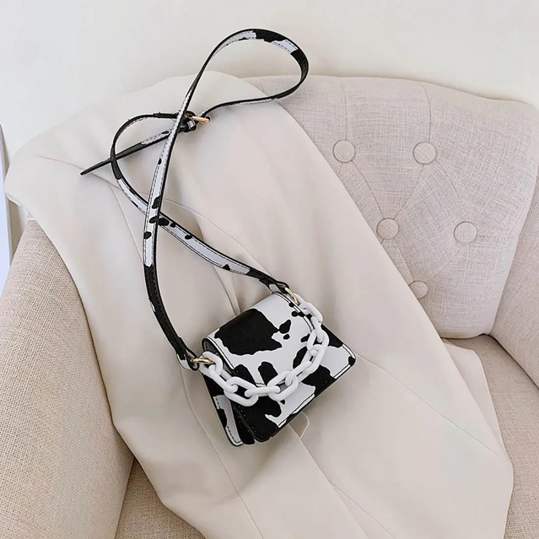 2020 New Chain Small Crossbody Bags For Women Hit Color Shoulder Messenger Bag Femme Lady Luxury Handbags
2020 New Chain Small Crossbody Bags For Women Hit Color Shoulder Messenger Bag Femme Lady Luxury Handbags