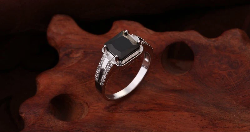 Luxury Best Selling Trendy 925 Sterling Silver Ring With Cubic Zircon Stones Square Bagues Pour Femme Of Wedding Jewelry 
Luxury Best Selling Trendy 925 Sterling Silver Ring With Cubic Zircon Stones Square Bagues Pour Femme Of Wedding Jewelry