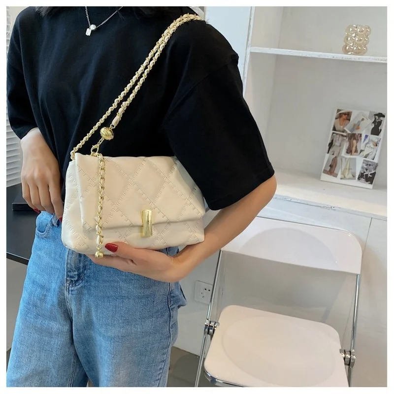 Net Celebrity Popular Small Bag Female Bag 2021 New Trendy Fashion Wild Simple Western Style Diamond Chain Bag Messenger Bag
Net Celebrity Popular Small Bag Female Bag 2021 New Trendy Fashion Wild Simple Western Style Diamond Chain Bag Messenger Bag