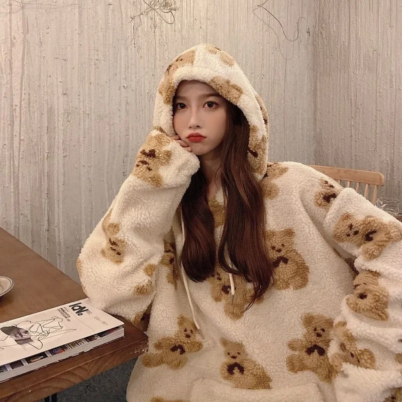 Hoodies Bear Pattern Lamb Lamb Wool Ladies Hoodie Sportswear Wild Loose Sports Shirt Women's Blouse Oversized Pullover Bts Tops
Hoodies Bear Pattern Lamb Lamb Wool Ladies Hoodie Sportswear Wild Loose Sports Shirt Women's Blouse Oversized Pullover Bts Tops