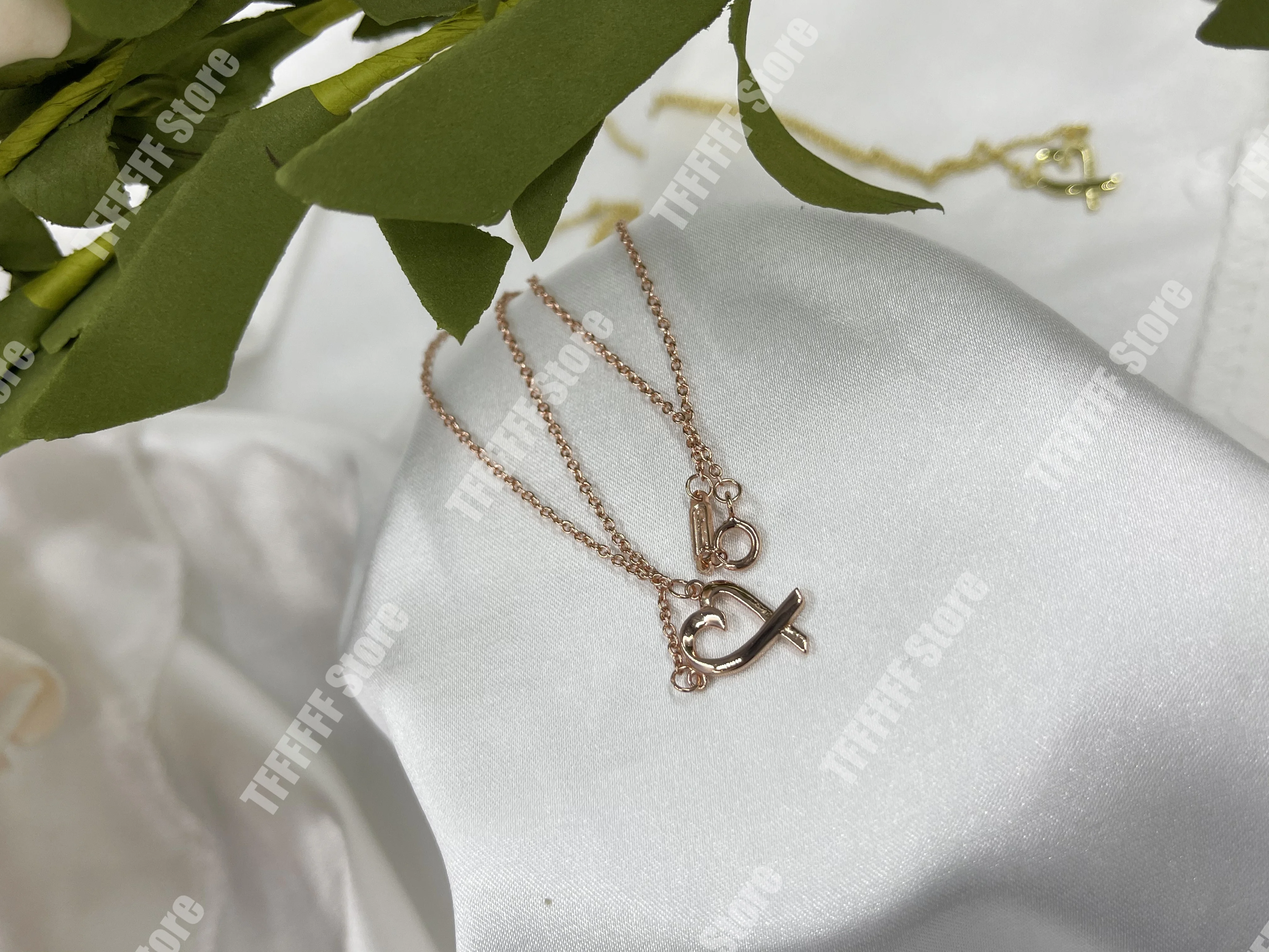 Necklace lady 925 Sterling Silver personality Mini Heart Pendant 2021 trend gift
Necklace lady 925 Sterling Silver personality Mini Heart Pendant 2021 trend gift