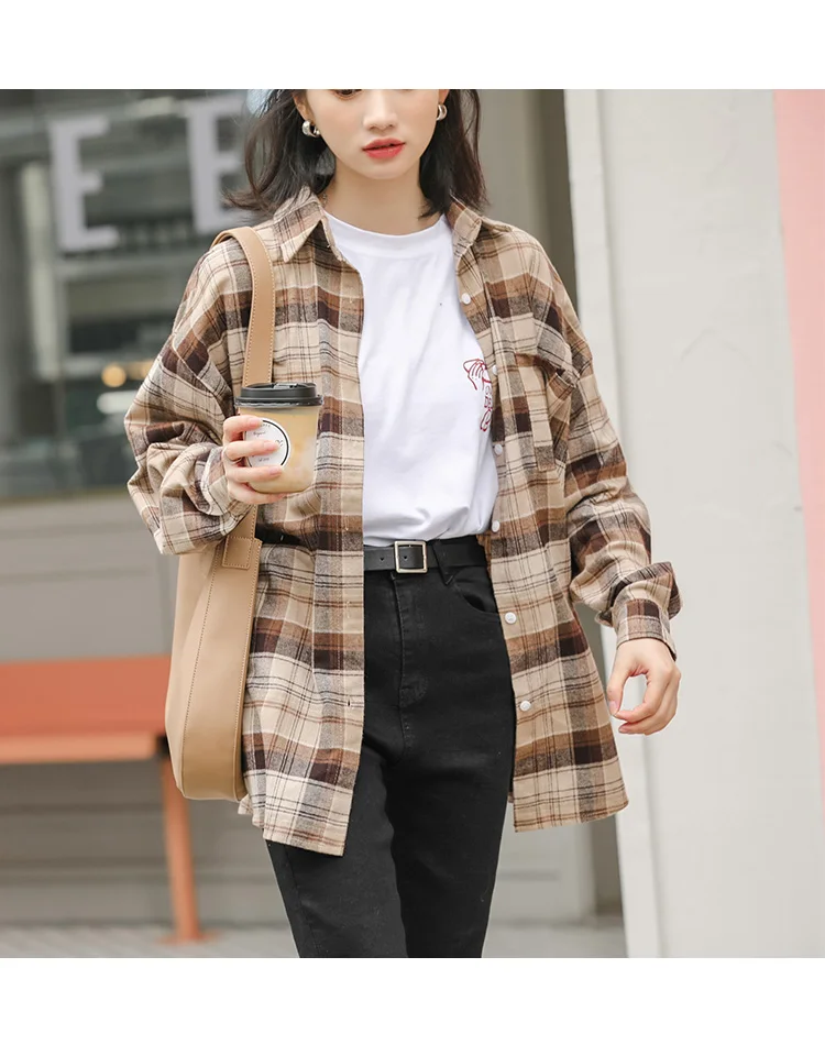 New spring plaid Vintage Shirt female Oversize Tops Women Long sleeve Girls Blouse Plus Size cotton Women Blouses femme Blusas
New spring plaid Vintage Shirt female Oversize Tops Women Long sleeve Girls Blouse Plus Size cotton Women Blouses femme Blusas