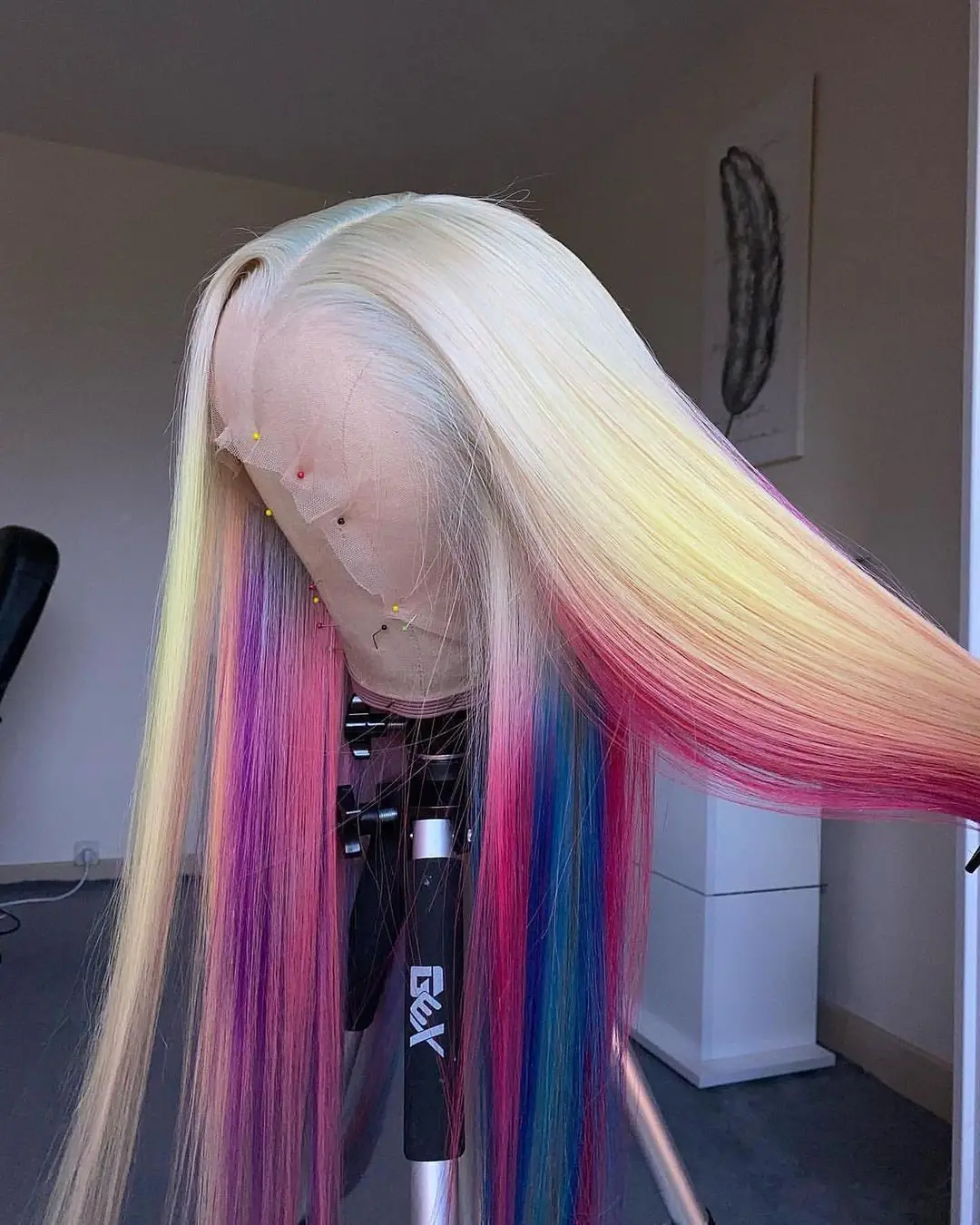 ALIFITOV Rainbow Color 13x4 Lace Front Wigs Pre Plucked Brazilian Straight Human Hair Wig Remy hd Lace Wig for Women 
ALIFITOV Rainbow Color 13x4 Lace Front Wigs Pre Plucked Brazilian Straight Human Hair Wig Remy hd Lace Wig for Women