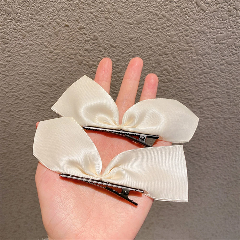 2pcs Black White Ribbon Hair Bows Clips Vintage Bowknot Side Hairpin Cute Girls Barrettes Headdress Hair Accessories for Women
2pcs Black White Ribbon Hair Bows Clips Vintage Bowknot Side Hairpin Cute Girls Barrettes Headdress Hair Accessories for Women