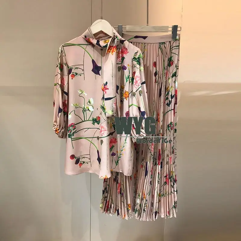 2021 Spring Top Quality Vintage Fashion Style Red Flowers Print Half Sleeve 100% Real Silk Blouses
2021 Spring Top Quality Vintage Fashion Style Red Flowers Print Half Sleeve 100% Real Silk Blouses