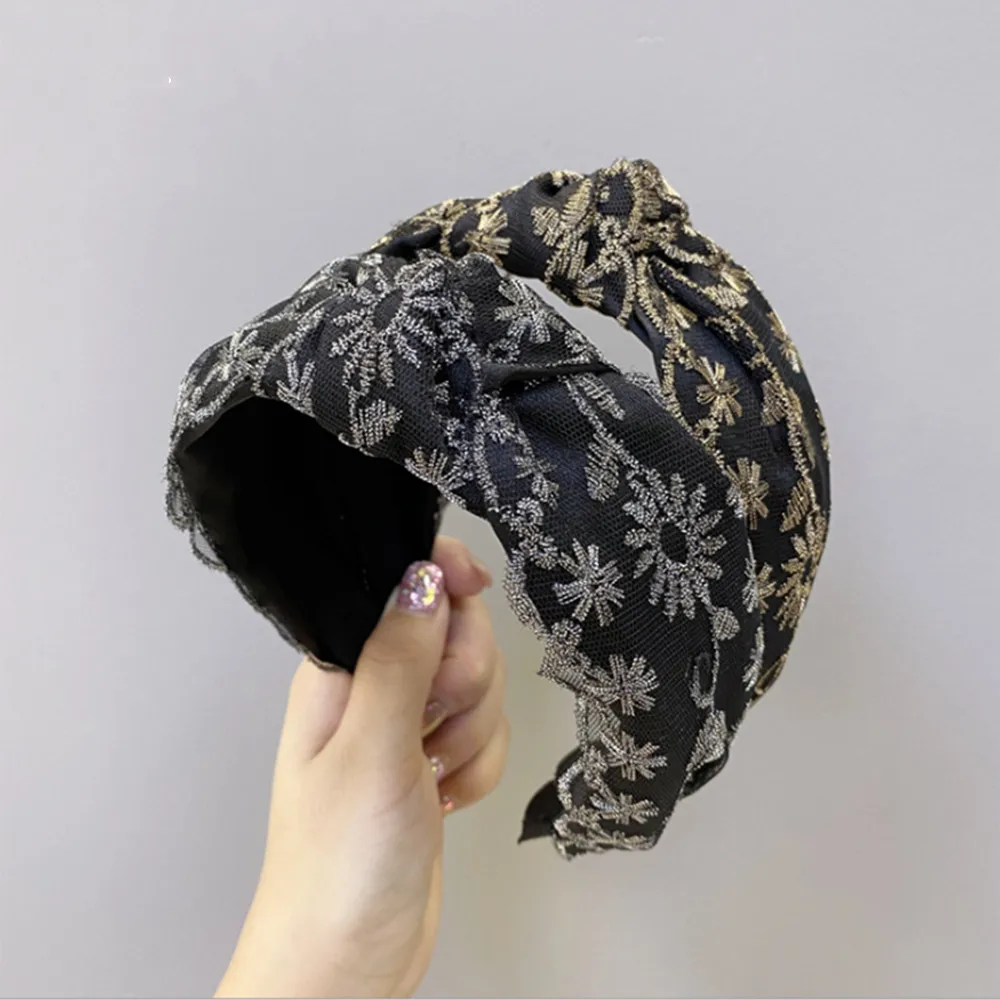 Fashion hair accessories women lace headband mesh embroidery flowers knotted wide-brimmed headbands wild girl hair band headwear
Fashion hair accessories women lace headband mesh embroidery flowers knotted wide-brimmed headbands wild girl hair band headwear