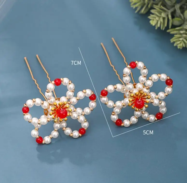 Plum blossom hairpin, pearl retro hair ornament, winding flower hairpin, antique jewelry, Hanfu headdress
Plum blossom hairpin, pearl retro hair ornament, winding flower hairpin, antique jewelry, Hanfu headdress