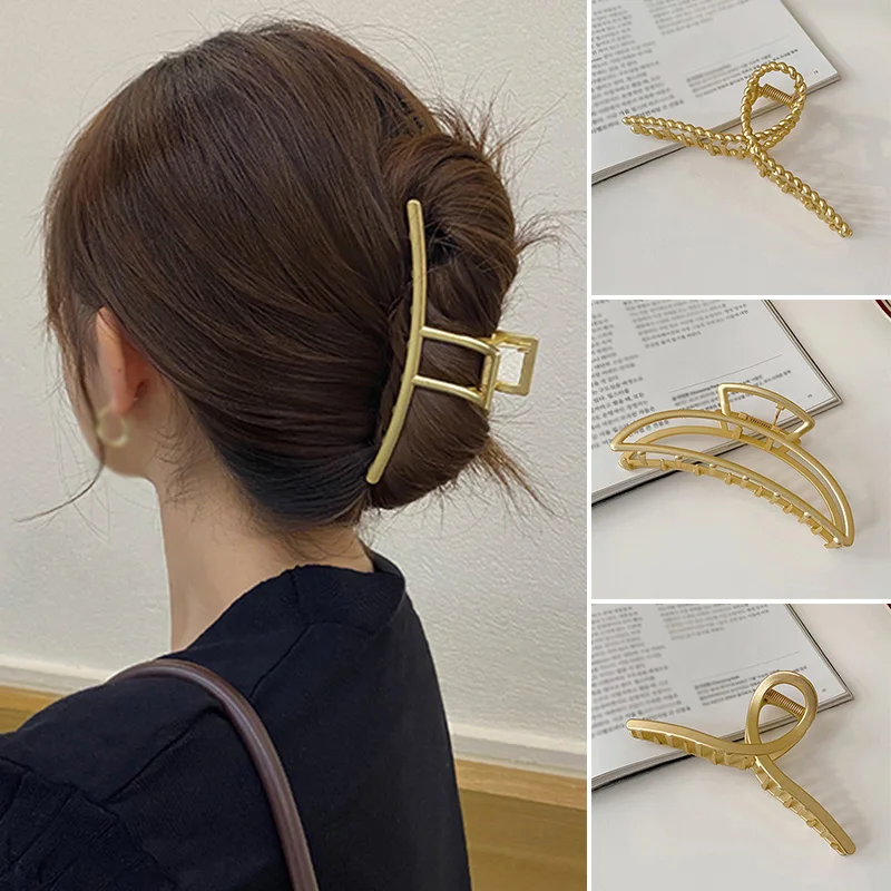 Vintage Gold Hollow Geometric Metal Hair Claw For Women Elegant Hair Clips Headband Hairpin Hair Crab Hair Accessories
Vintage Gold Hollow Geometric Metal Hair Claw For Women Elegant Hair Clips Headband Hairpin Hair Crab Hair Accessories