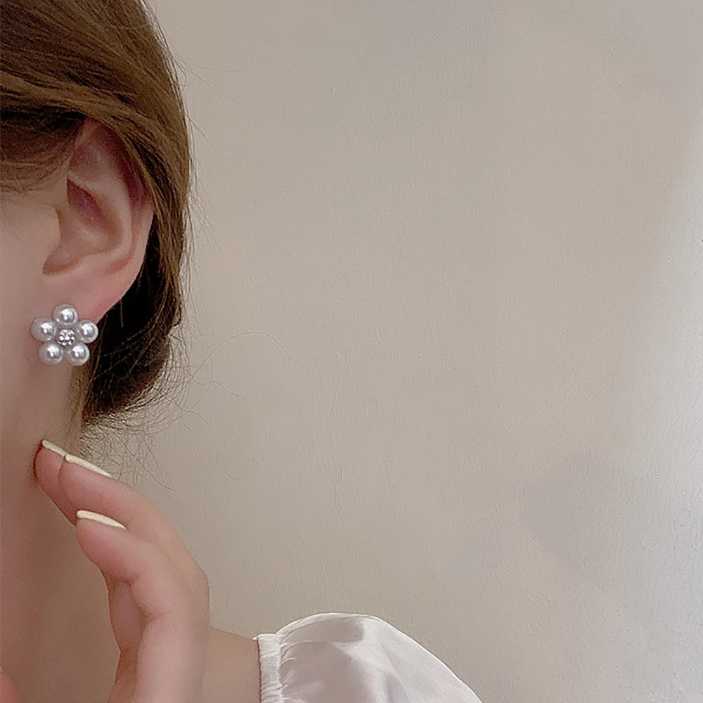 Ghidbk Summer Sparkling Micro Inlay Zircon Ball White Pearl Flower Stud Earring For Women Trendy Romantic Pearl Flowers Ear Stud
Ghidbk Summer Sparkling Micro Inlay Zircon Ball White Pearl Flower Stud Earring For Women Trendy Romantic Pearl Flowers Ear Stud