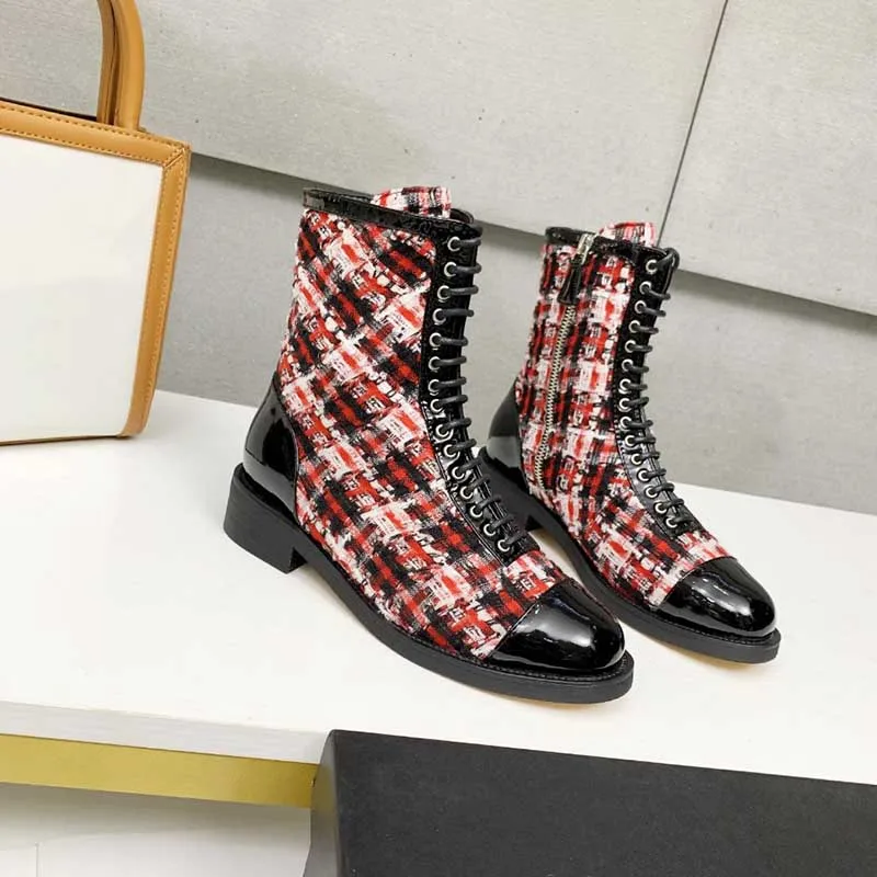 2021 Winter Top Quality Design Women Shoes Genuine Leather Boot Tweed Fabric Inner Lining Lace-up Stripped
2021 Winter Top Quality Design Women Shoes Genuine Leather Boot Tweed Fabric Inner Lining Lace-up Stripped