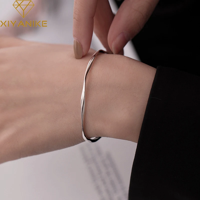 GOLDRIA 925 Sterling Silver Glossy Twisted Thin Bangle Female Open Minimalist Style Charm Jewelry Wedding Accessories In Stock
GOLDRIA 925 Sterling Silver Glossy Twisted Thin Bangle Female Open Minimalist Style Charm Jewelry Wedding Accessories In Stock