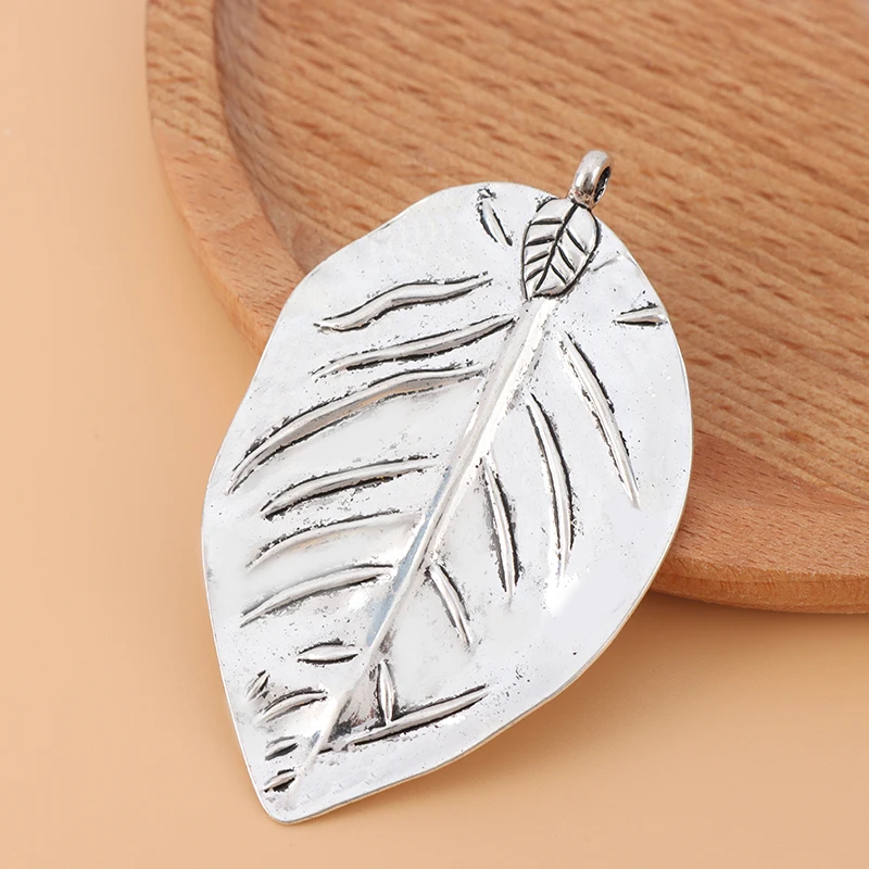 10pcs/lot Silver Color Large Leaf Charms Pendants for Necklace Jewelry Making Accessories
10pcs/lot Silver Color Large Leaf Charms Pendants for Necklace Jewelry Making Accessories