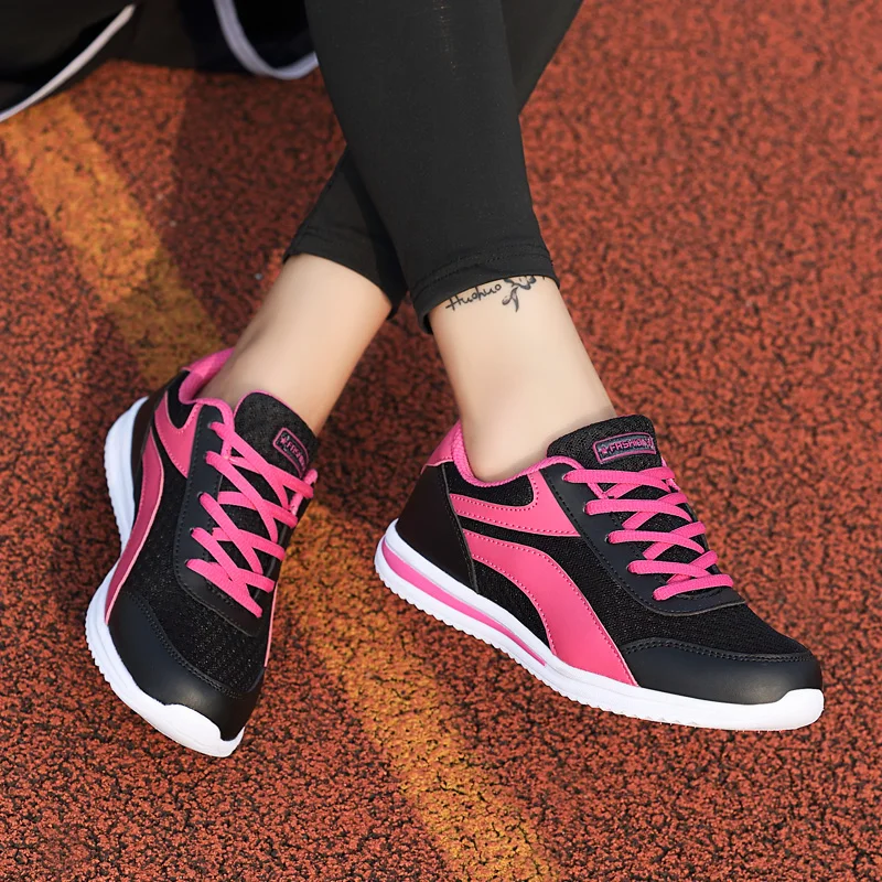 Hot Lightweight Sport Running Shoes for Women Lace Up Soft Walking Shoes Breathable Mesh Trainers Sneakers Zapato Tenis De Mujer
Hot Lightweight Sport Running Shoes for Women Lace Up Soft Walking Shoes Breathable Mesh Trainers Sneakers Zapato Tenis De Mujer