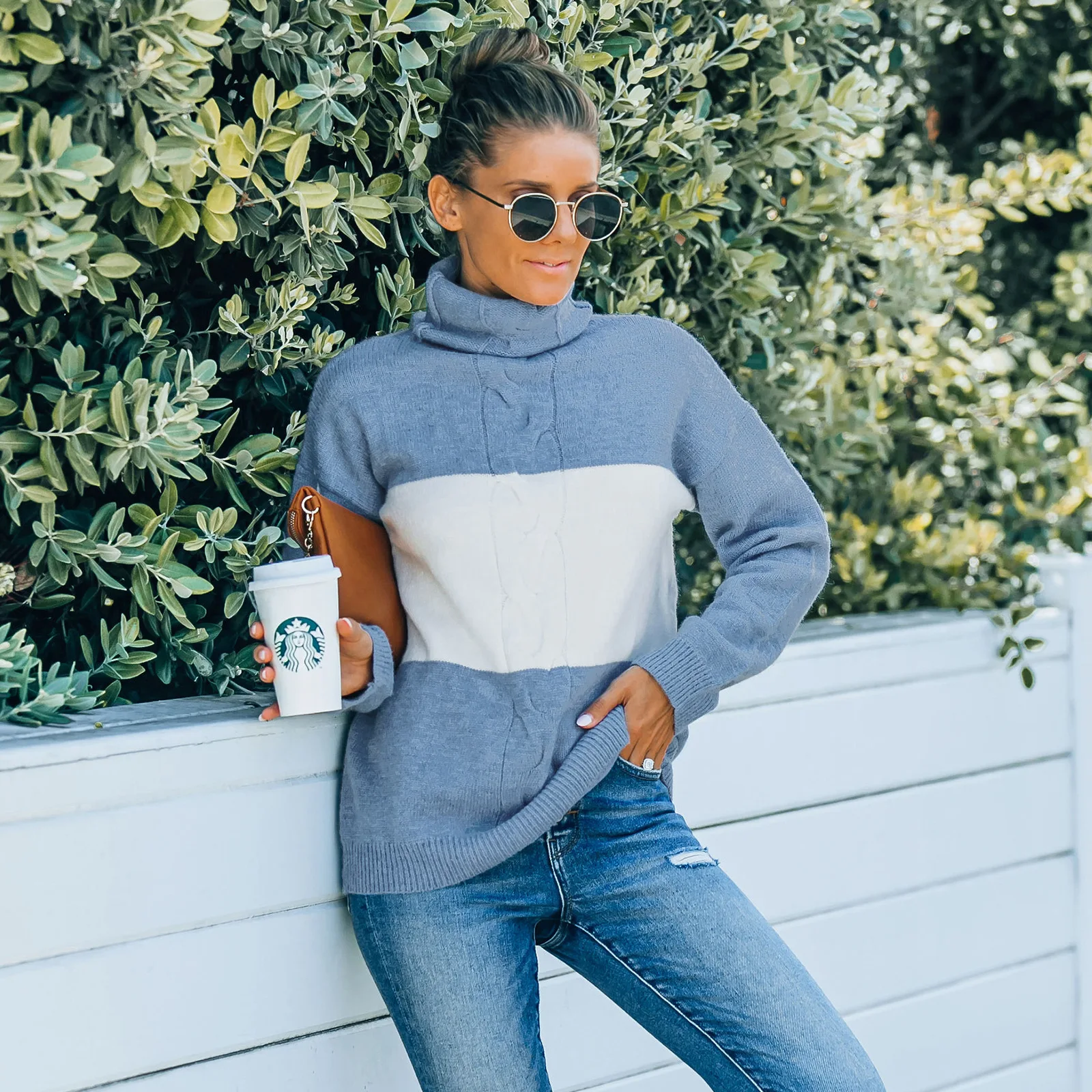 Fashion WomenAutumn And Winter New Striped Loose High Collar Pullover Knitted Sweater Women Outdoor Street Wear
Fashion WomenAutumn And Winter New Striped Loose High Collar Pullover Knitted Sweater Women Outdoor Street Wear