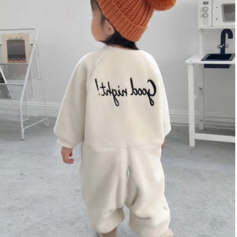 Baby Sleeping Bag Autumn Winter Boys Girls Pajamas Flannel Coral Velvet Panda Baby Children Jumpsuit Animal Pajama
Baby Sleeping Bag Autumn Winter Boys Girls Pajamas Flannel Coral Velvet Panda Baby Children Jumpsuit Animal Pajama