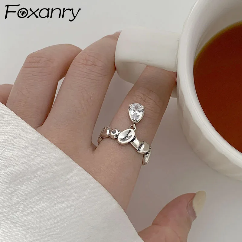 FOXANRY Silver Color Wedding Rings for Women New Trendy Elegant Charming Sparkling Zircon Pendant Bride Jewelry Girl Gift
FOXANRY Silver Color Wedding Rings for Women New Trendy Elegant Charming Sparkling Zircon Pendant Bride Jewelry Girl Gift
