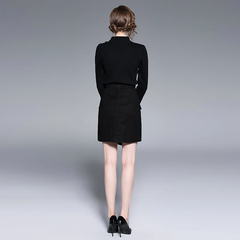 New Winter Women's Turtleneck Bottoming Sweater Gold Double-Breasted Two Piece Black Pullover Top + Package Hip Mini Skirt Set
New Winter Women's Turtleneck Bottoming Sweater Gold Double-Breasted Two Piece Black Pullover Top + Package Hip Mini Skirt Set