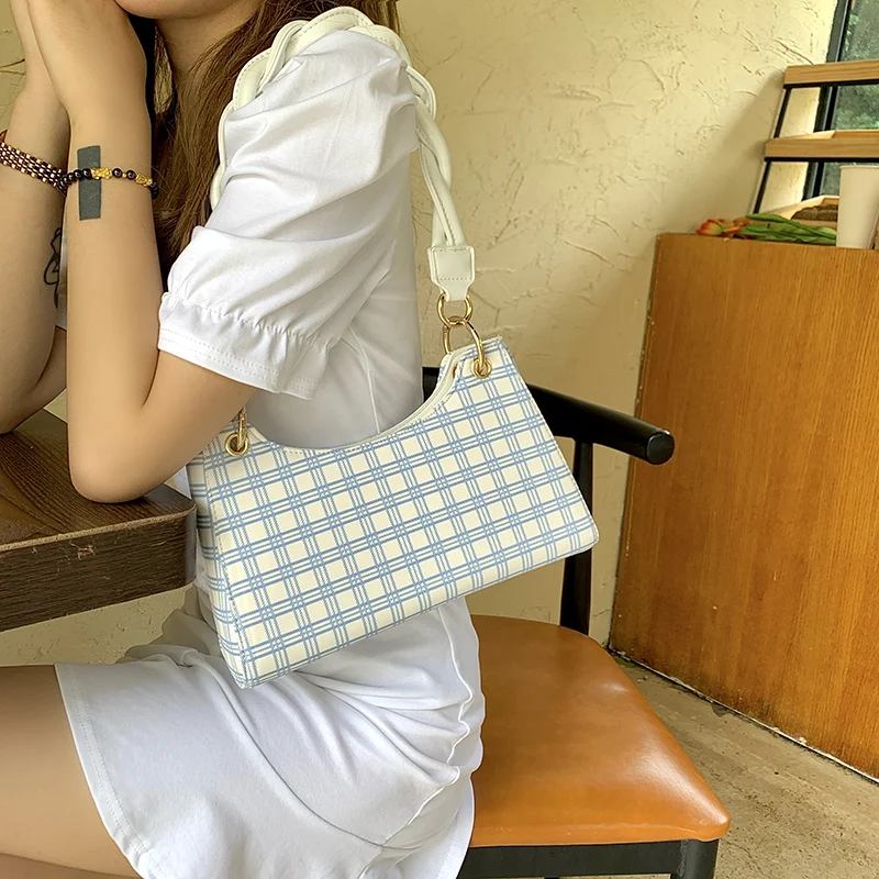 Women's Shoulder Bag Plaid Zipper Trapezoidal Luxury Leather Belt Handbags Wholesale 2021 New Elegant Fashion Female Bags
Women's Shoulder Bag Plaid Zipper Trapezoidal Luxury Leather Belt Handbags Wholesale 2021 New Elegant Fashion Female Bags