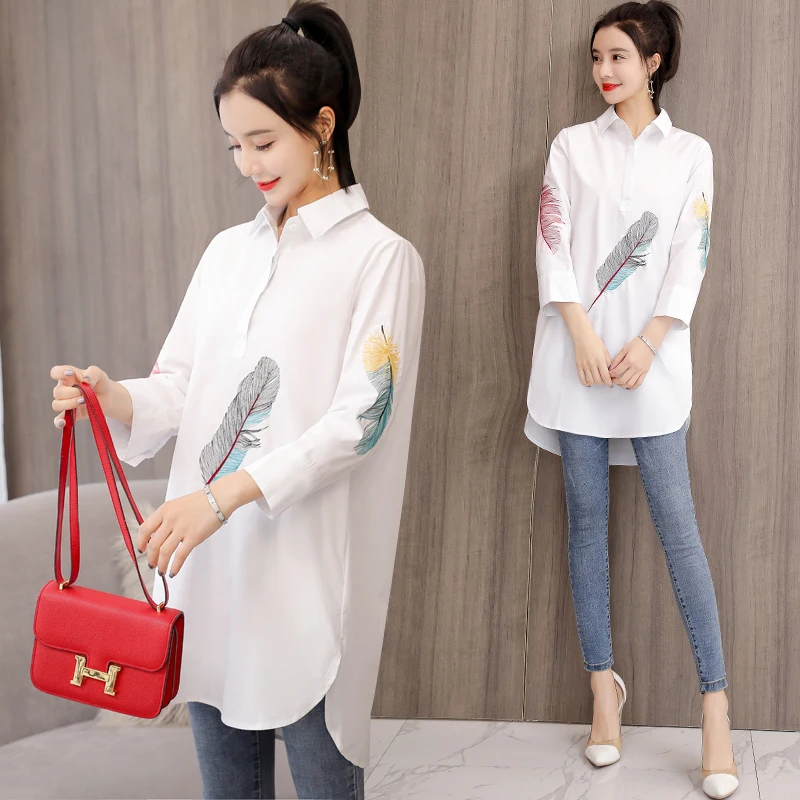 2021 Fall Loose Fashion White Blouse Women Half Open Collar Vintage Plus Size Embroidered Feather Shirt Female 
2021 Fall Loose Fashion White Blouse Women Half Open Collar Vintage Plus Size Embroidered Feather Shirt Female
