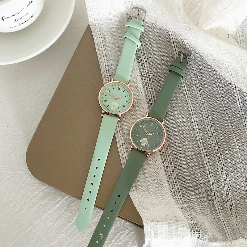 Women's Fashion Small Daisy Design Watches 2021 Ulzzang Brand Retro Green Ladies Wristwatches Casual Female Quartz Leather W9836
Women's Fashion Small Daisy Design Watches 2021 Ulzzang Brand Retro Green Ladies Wristwatches Casual Female Quartz Leather W9836