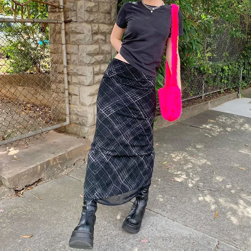 Plaid Printed Harajuku Long Skirts Women Vintage Aesthetic Kawaii 2000s Skirt Fashion Korean Straight Skirt 90s
Plaid Printed Harajuku Long Skirts Women Vintage Aesthetic Kawaii 2000s Skirt Fashion Korean Straight Skirt 90s