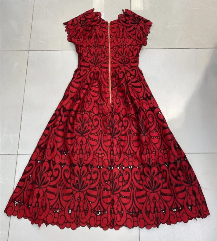 Thai popular logo 2021 chun xia dinner party aristocratic wind sleeveless long female red bud silk dress
Thai popular logo 2021 chun xia dinner party aristocratic wind sleeveless long female red bud silk dress