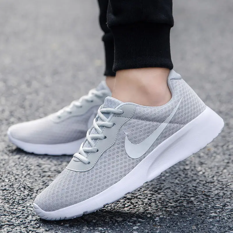 Men's running shoes mesh comfortable casual shoes white breathable men's shoes youth lightweight wave shoes
Men's running shoes mesh comfortable casual shoes white breathable men's shoes youth lightweight wave shoes