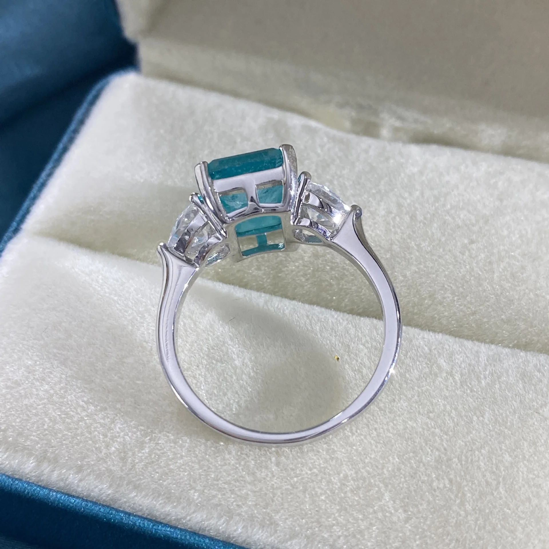 100% Solid 925 Sterling Silver Paraiba Tourmaline Gemstone Wedding Anniversary Finger Ring Women Fine Jewelry Wholesale 
100% Solid 925 Sterling Silver Paraiba Tourmaline Gemstone Wedding Anniversary Finger Ring Women Fine Jewelry Wholesale
