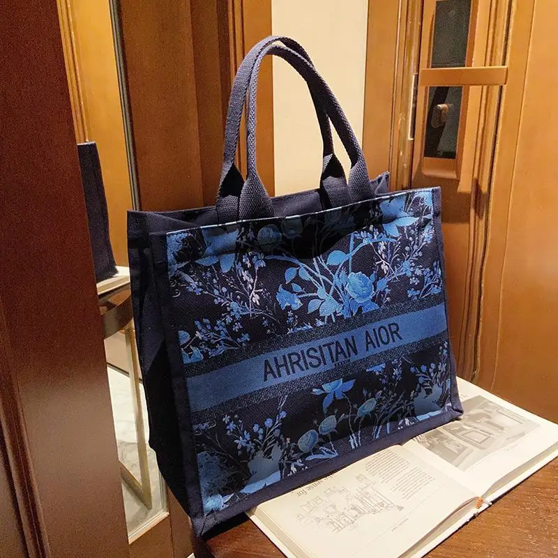 High Quality Canvas Women Luxury Tote Bag Large Capacity Female Casual Shoulder Bag Lady Daily Handbag Fresh Beach Shopping Bag 
High Quality Canvas Women Luxury Tote Bag Large Capacity Female Casual Shoulder Bag Lady Daily Handbag Fresh Beach Shopping Bag
