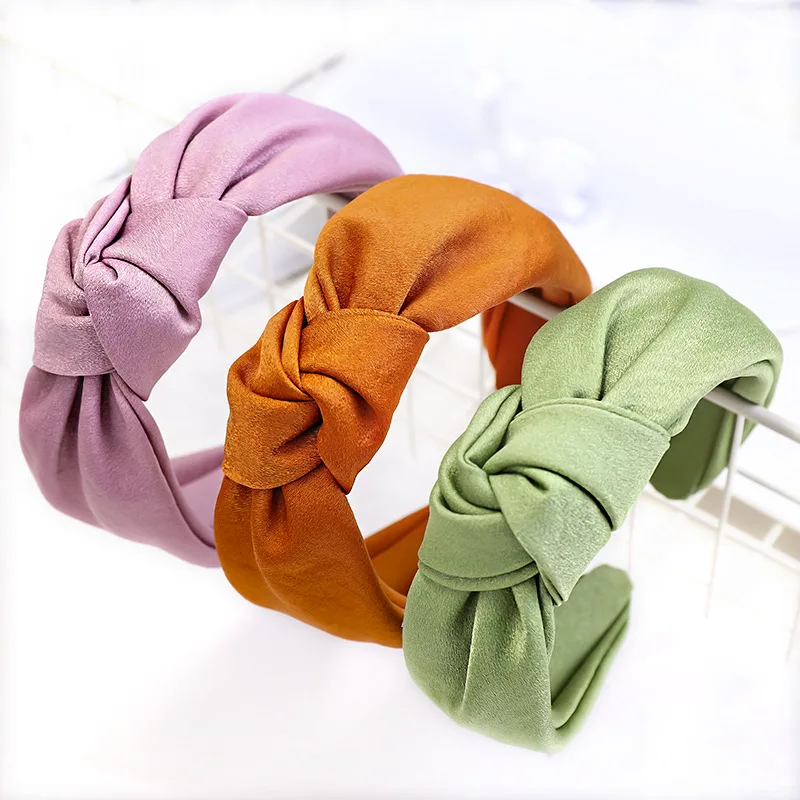 Wide Top Knot Hair Bands For Women Solid Color Cloth Headband Bezel Lady Hairband Hair Hoop Female Headdress Hair Accessories
Wide Top Knot Hair Bands For Women Solid Color Cloth Headband Bezel Lady Hairband Hair Hoop Female Headdress Hair Accessories