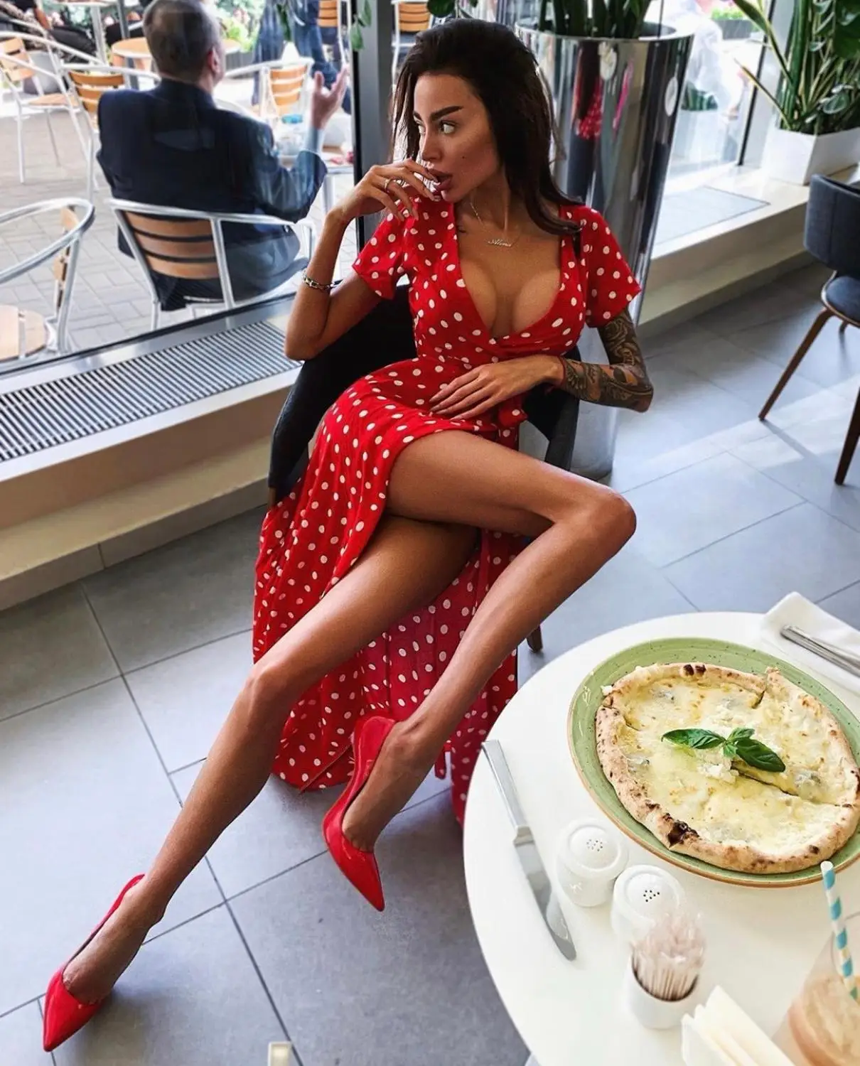 KeyCouture Sexy Deep V Neck Short Sleeve Polka Dot Women Summer Dresses High Split Chiffon Women Holiday Dress FT20221
KeyCouture Sexy Deep V Neck Short Sleeve Polka Dot Women Summer Dresses High Split Chiffon Women Holiday Dress FT20221