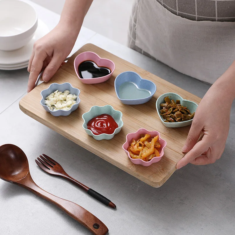 Mini Cute Love Heart Shape Wheat Straw Bowl Vinegar Seasoning Solid Soybean Dish Sauce Salt Snack Small Plate Kitchen Supplies
Mini Cute Love Heart Shape Wheat Straw Bowl Vinegar Seasoning Solid Soybean Dish Sauce Salt Snack Small Plate Kitchen Supplies