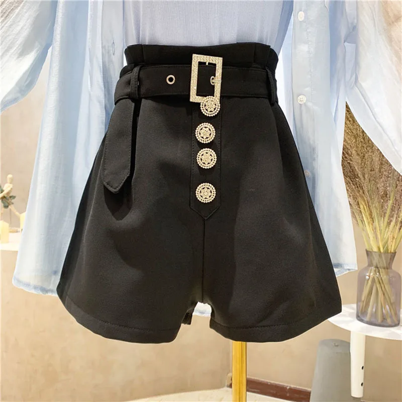 Women 2021 Korean Diamond button Solid Color Belt Casual Shorts High Waist Zipper Wide Leg Trousers Female Belt Shorts
Women 2021 Korean Diamond button Solid Color Belt Casual Shorts High Waist Zipper Wide Leg Trousers Female Belt Shorts