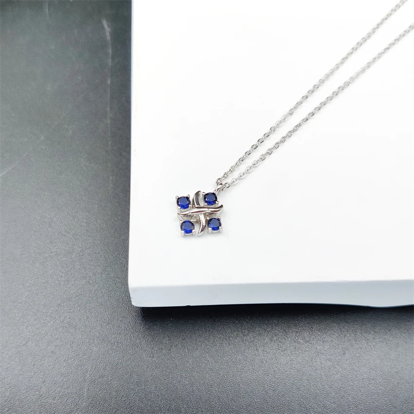 1:1 925 Sterling Silver Necklace For Women Replica Cross 4 Stone Pendant Ladies Party Luxury Brand Jewelry Gifts 5 Colors
1:1 925 Sterling Silver Necklace For Women Replica Cross 4 Stone Pendant Ladies Party Luxury Brand Jewelry Gifts 5 Colors