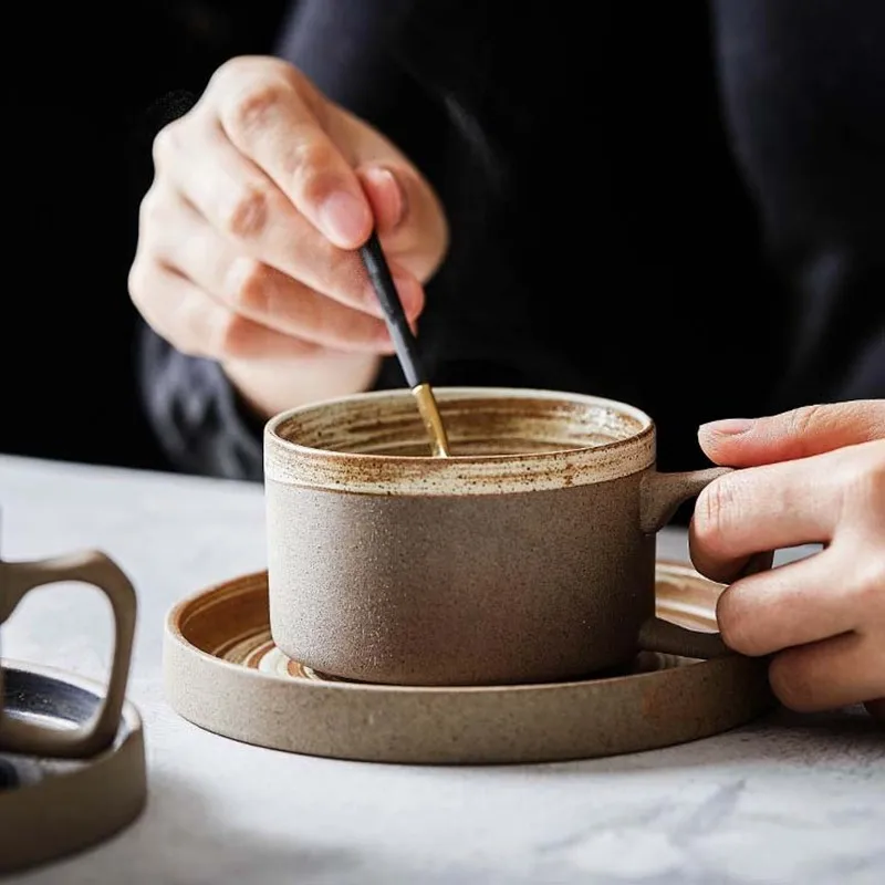 

Набор кофейных кружек в стиле ретро, креативные керамические чашки ручной работы с блюдом, Кружка для молока и воды, кружки для завтрака, дом...