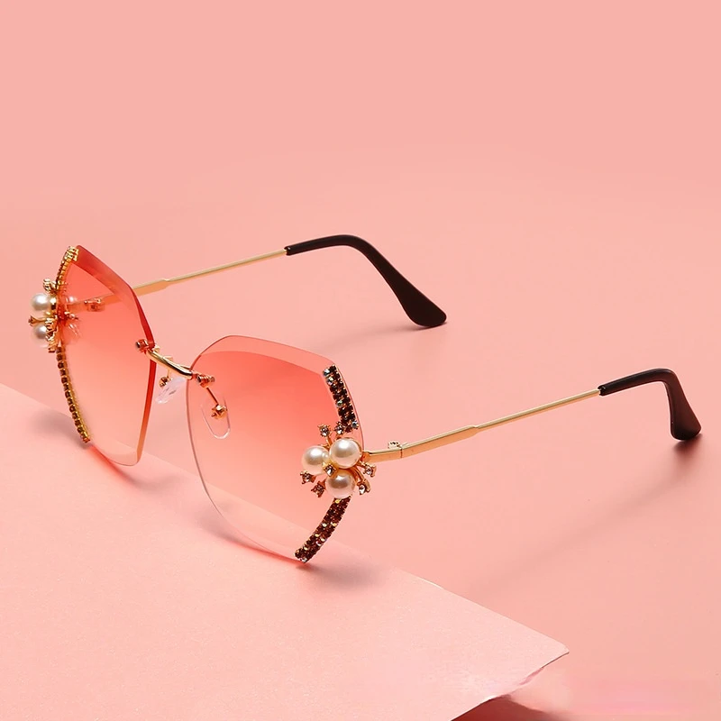 Vintage Rimless Sunglasses Women Fashion Designer Luxury Rhinestone Sun Glasses Brand Shades Big Pearl Gradient Eyeglasses Uv400
Vintage Rimless Sunglasses Women Fashion Designer Luxury Rhinestone Sun Glasses Brand Shades Big Pearl Gradient Eyeglasses Uv400
