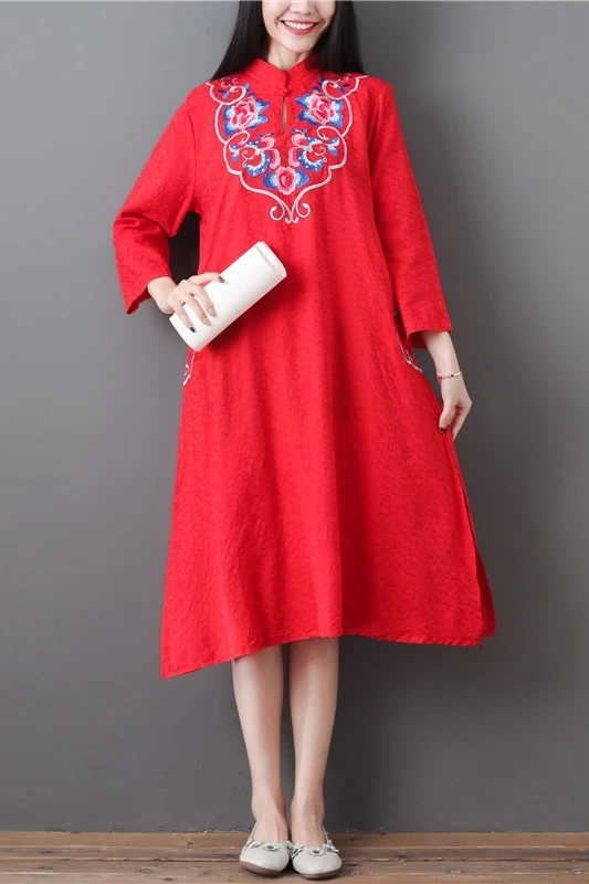 COIGARSAM Chinese Style Women dress Spring National Wind Cheongsam Vintage Three Quarter Sleeve Embroidery Dresses Red 3268
COIGARSAM Chinese Style Women dress Spring National Wind Cheongsam Vintage Three Quarter Sleeve Embroidery Dresses Red 3268