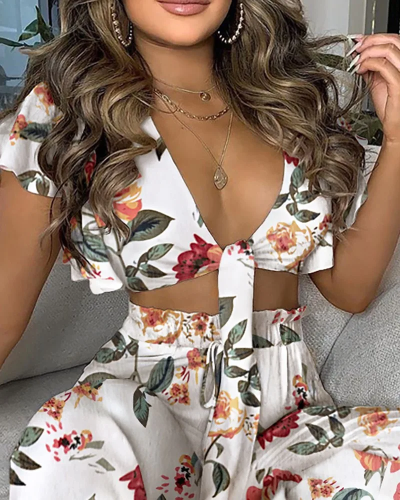 Floral Print Ruffles Knotted Front Top & High Waisted Pants Set Women Two Piece Set
Floral Print Ruffles Knotted Front Top & High Waisted Pants Set Women Two Piece Set