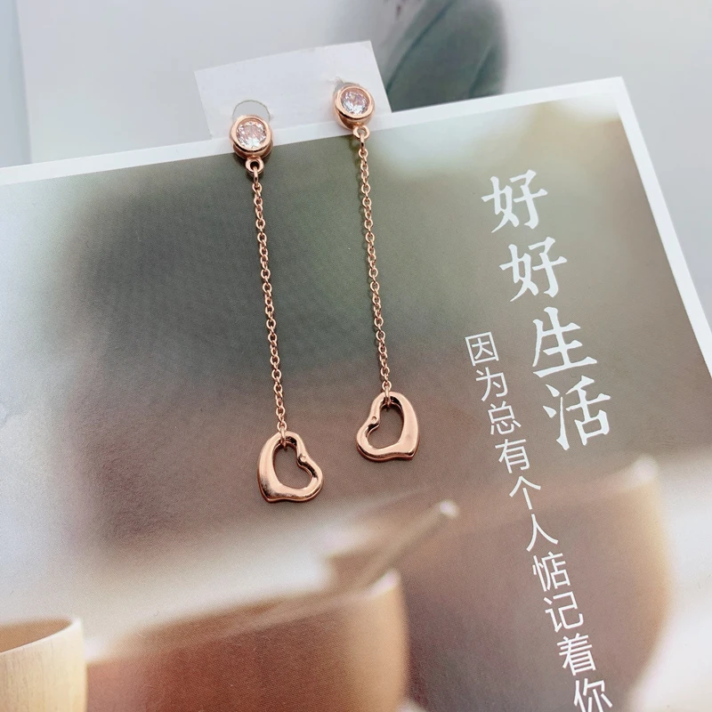 Women's Fashion Round Zircon Hollow Heart Pendant Earrings S925 Sterling Silver High Quality Exquisite Valentine's Day Gift
Women's Fashion Round Zircon Hollow Heart Pendant Earrings S925 Sterling Silver High Quality Exquisite Valentine's Day Gift