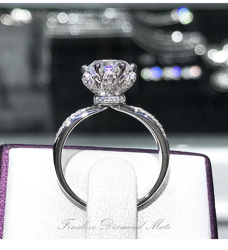 Beautiful imitation diamonds and Mosan diamonds are a gift of love
Beautiful imitation diamonds and Mosan diamonds are a gift of love